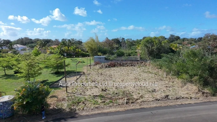 Road-Front 1002 m² Off-Plan Plot in Balaclava