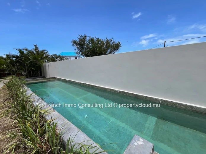 Penthouse de 3 chambres avec roof top privatif, accessible aux etrangers a Bain Boeuf