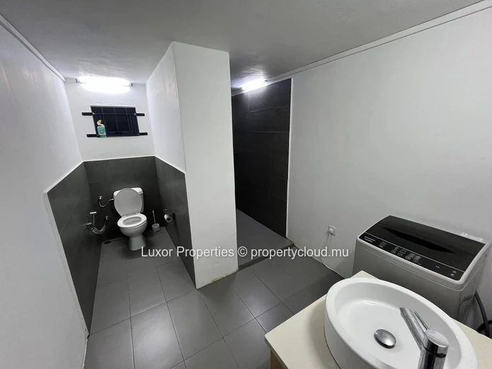 Appartement moderne de 2 chambres à louer à long terme – Flic en Flac