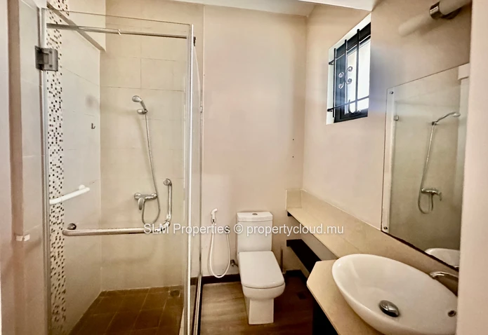 Rose Hill -à vendre appartement meublé de 3chambres
