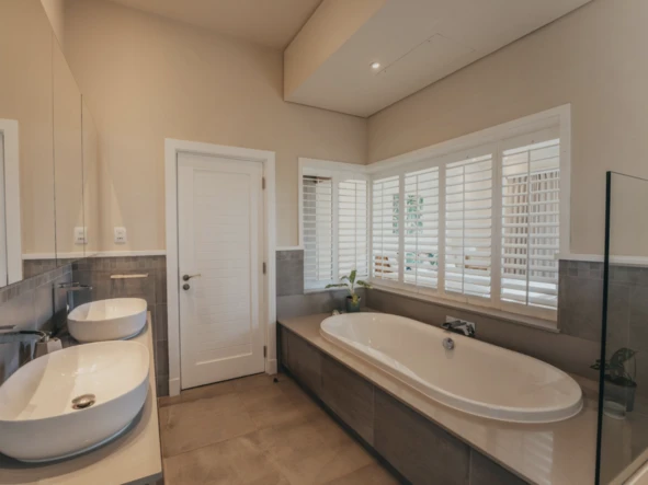 4 Bedroom Villa