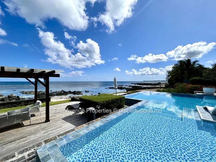 Tamarin – 3-Bedroom Beachfront Apartment