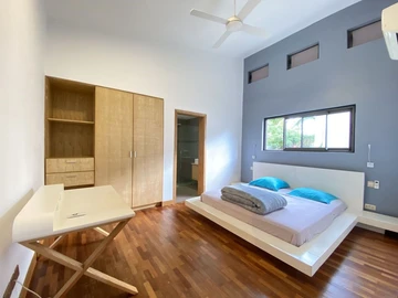 4 Bedroom Villa