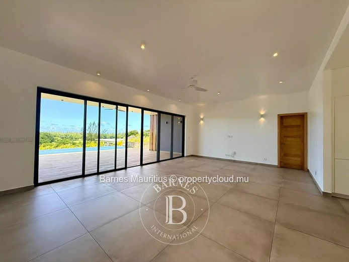 BEL OMBRE – Brand New Villa on Golf Course with Sea View – 4 Bedrooms