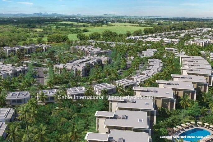 Spacious 3-Bedroom Townhouse with Private Pool & Garden in Poste Lafayette, Flacq 