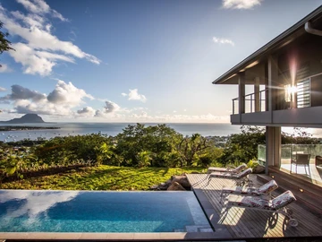 5 Bedroom Villa