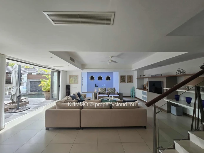 Grand Baie Villa Dolce Vita – Private Beach Access (Accessible to Non-Citizens)