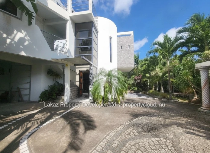 3-Bedroom Semi-Furnished Apartment with Garden in Vale