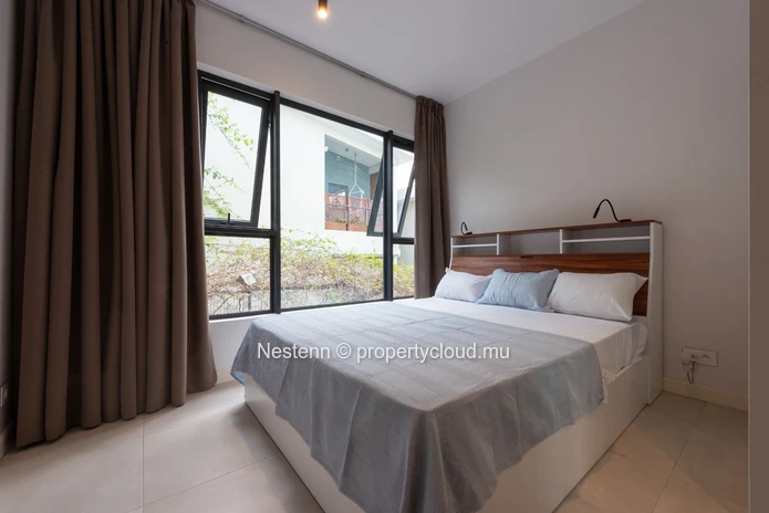 Magnificent 3-bed apartment in residence in a quiet area.