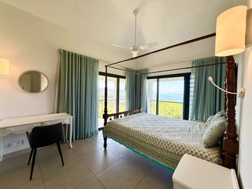 5 Bedroom Villa