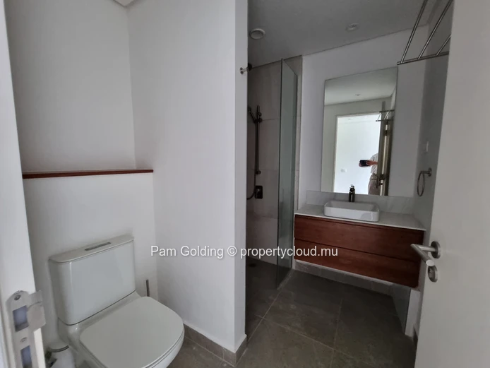 New 3 bedroom luxury townhouse for rental on the West Coast. (Sole Mandate)