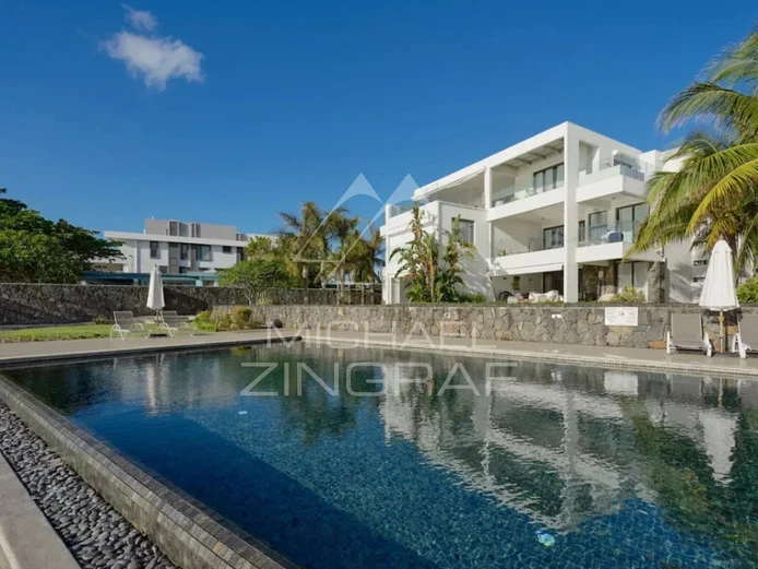 Exceptional Seafront Penthouse with Panoramic Ocean Views – Péreybère