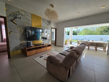 4 Bedroom Villa