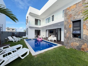 4 Bedroom Villa