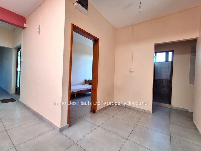 Maison meublée de 5 chambres à vendre – Allée Brillant, Floréal