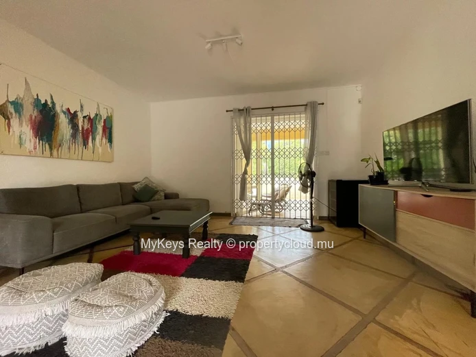 Large Plot – Mountain Views – Peaceful Environment