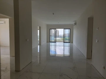 4 Bedroom Apartment