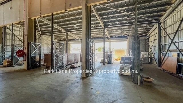 Warehouse for Sale in Roche Bois – Exceptional Investment Opportunity