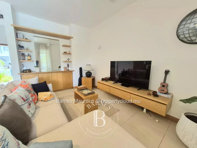 BEAU PLAN – Modern 4-Bedroom Duplex in Exclusive Estate