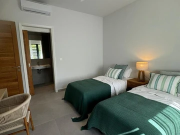 4 Bedroom Apartment