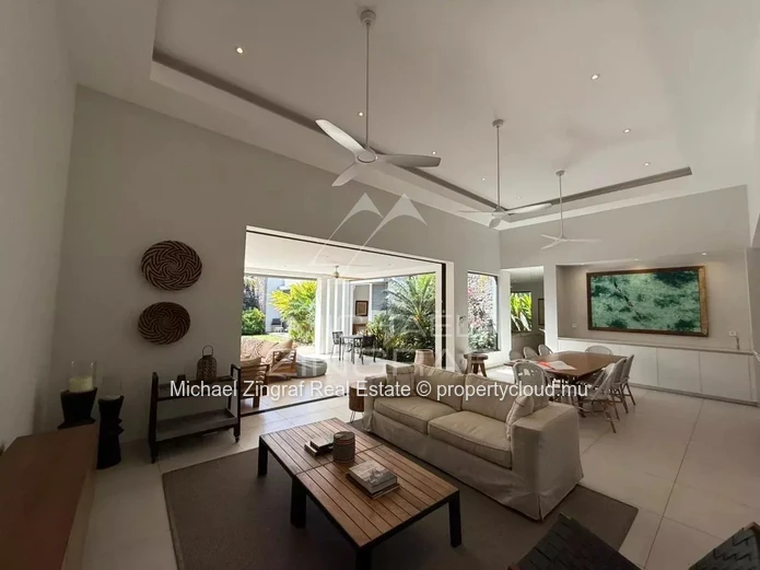 Elegant Villa in a Residential Area – Forêt Daruty