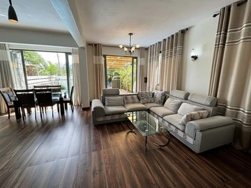 4 Bedroom Townhouse, Duplex
