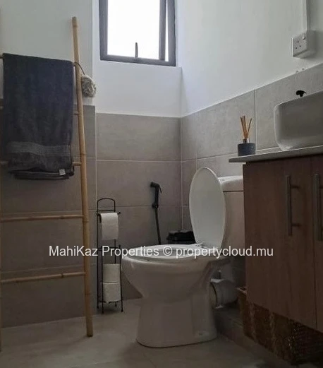 Modern 2-Bedroom Apartment for Rent in Flic en Flac, Mauritius – Sea View & Resort-Style Facilities