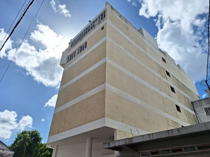 Commercial building for sale in Port-Louis - ' Let's visit'