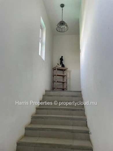 Belle et grande villa indépendante disponible à la vente à Cap Malheureux
