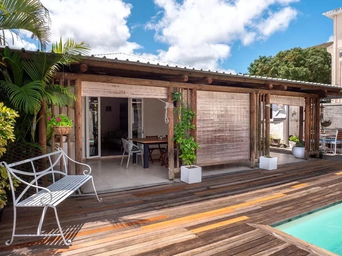 Maison familiale de plain-pied avec piscine et vue Tourelle à Tamarin