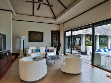 4 Bedroom Villa