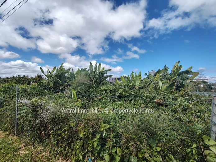 Residential Land for Sale – Moka (Circonstance)