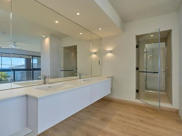4 Bedroom Apartment