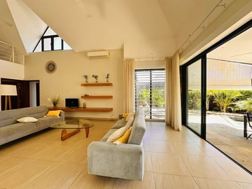 4 Bedroom Villa