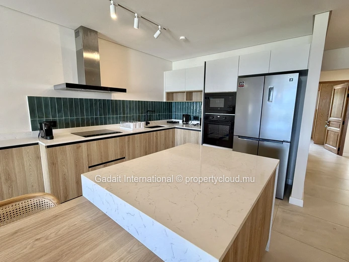 Beachfront Duplex in Black River – with Stunning Ocean Views & Spectacular Sunsets