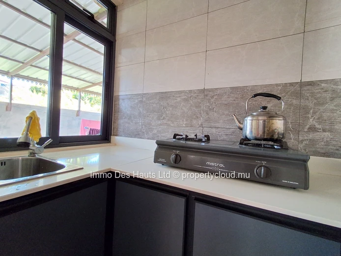 Maison meublée de 5 chambres à vendre – Allée Brillant, Floréal
