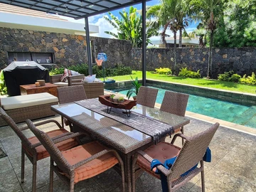 Private 4 Bed Villa just minutes from Bain Boeuf Beach