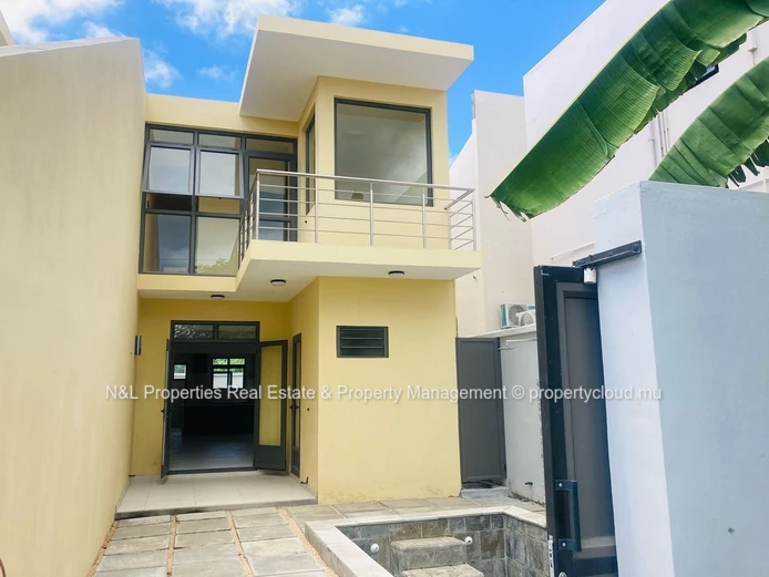 Modern Duplex for Sale in Grand Baie – 3 Bedrooms, Private Pool, and Stunning Views