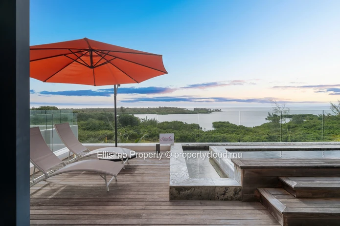 Stylish Penthouse with Private Pool & Sea Views
