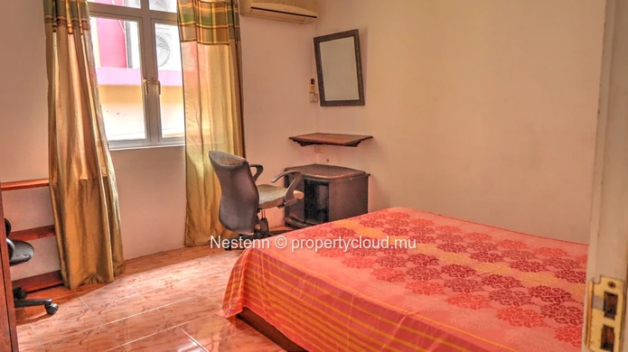 Spacious 3-bedroom duplex apartment 