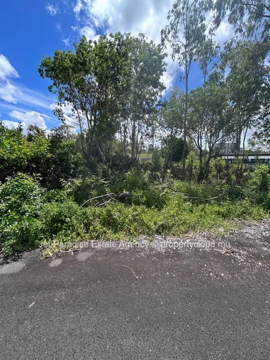 Terrain résidentiel 866.57 m² 