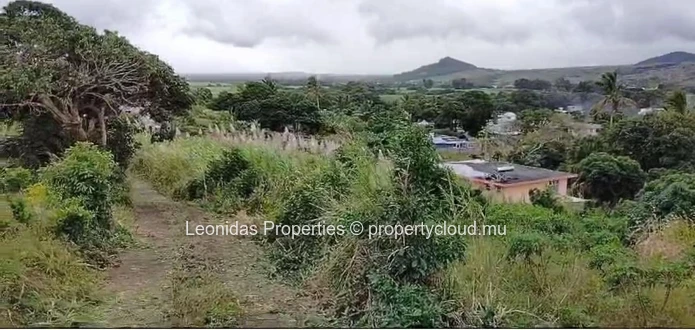 Crève cœur, beautiful land for sale with mountains view 