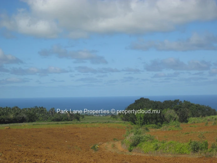 1,940 m² in Avalon – Serene green land near the golf course