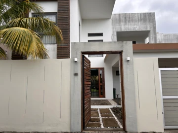 4 Bedroom Townhouse, Duplex