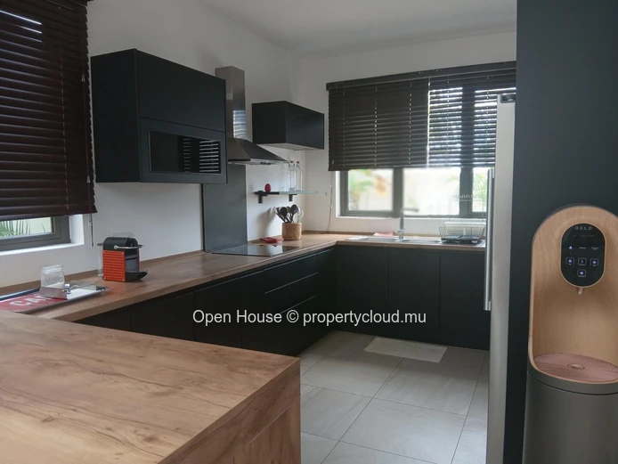 Luxurious 4-Bedroom Villa with Private Pool in Grand Baie, PDS - Fully Furnished, Prime Location - Rs 170,000
