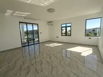 5 Bedroom Villa