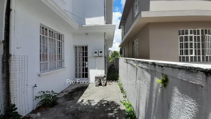 Ground floor of a house for rent in Vacoas