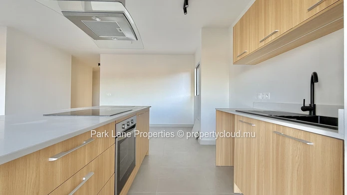 Appartement de luxe de 3 chambres avec jardin.