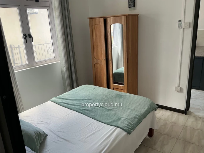 FOR RENT – 3 bedroom apartment with terrace Pereybere.