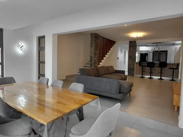3 Bedroom Townhouse, Duplex